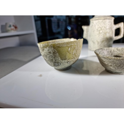 16 - Good quality unusual Nephrite Jade teapot with 2x drinking bowls in a mottled green, one of the bowl... 