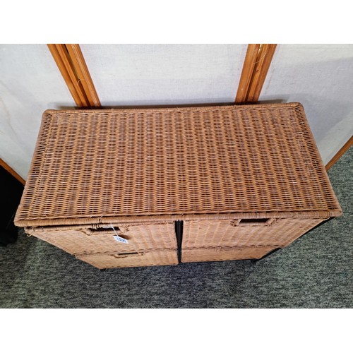 470 - Handy iron framed wicker storage chest featuring 4x wicker drawers ideal for the kitchen or many oth... 