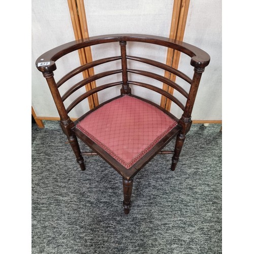 477 - Very nice quality antique Edwardian solid mahogany corner chair having a curved rail back with clean... 