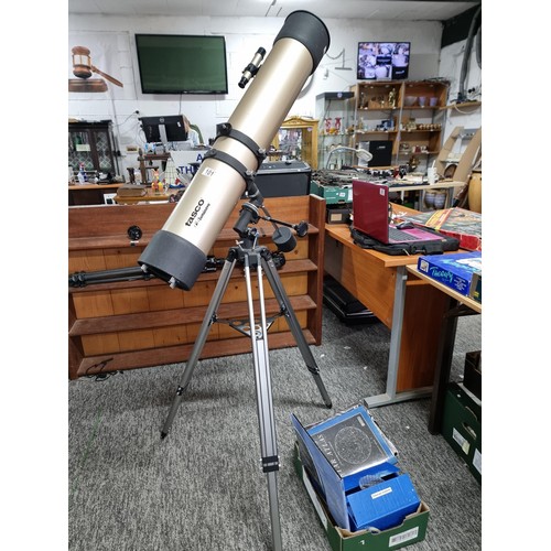 101 - A large astronomical telescope-Tasco Luminova 4.5