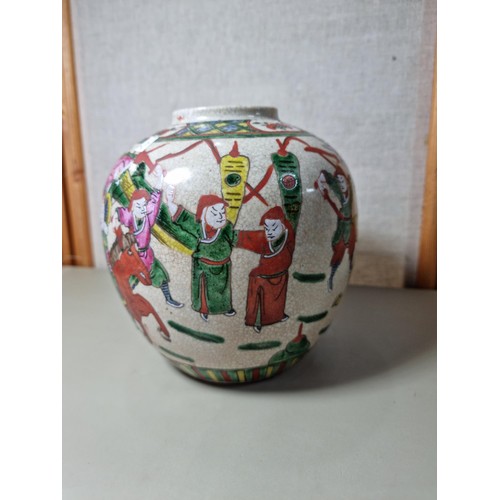 139 - Good quality vintage Chinese Crackleware famille verte ginger jar decorated with Warriors hand paint... 