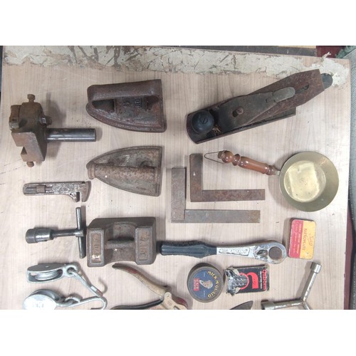 386 - Large crate of shed odds to include a good quality coal scuttle, mortar board, meat cleaver, vintage... 