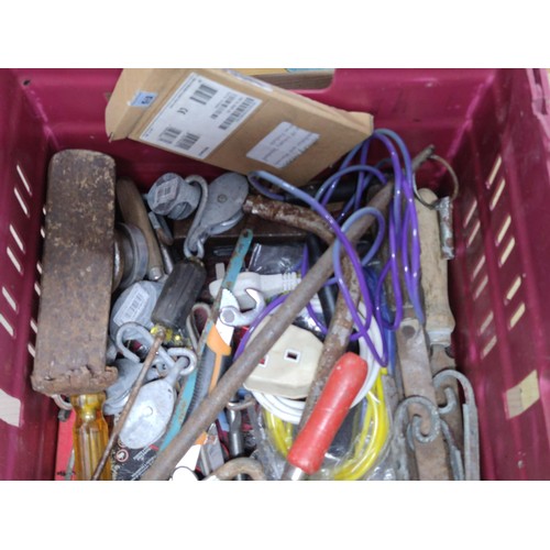 386 - Large crate of shed odds to include a good quality coal scuttle, mortar board, meat cleaver, vintage... 