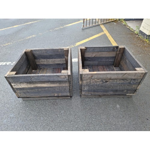 432 - 2x good quality heavy duty hand made wooden box planters which have been recently weather treated ma... 