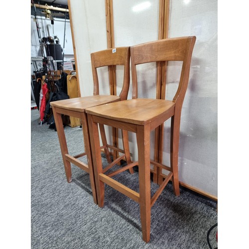 466 - Pair of good quality solid teak bar stools with backs both presenting good grain and are in clean co... 