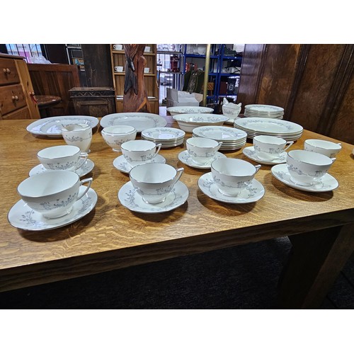 Good Quality 48x piece tea set by Minton in the Pandora S.693 pattern ...