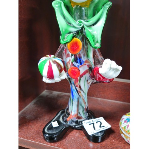 72 - A good quality Murano clown in good order with a ball in his hand and a green collar along with a ce... 