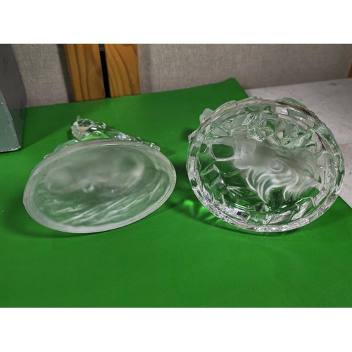 82 - A collection of 4x Cristal D' Arques France glass animal figures to include a lion, an elephant, a h... 