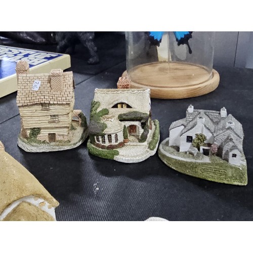 103 - Collection of 14x cottages and buildings to include 7x Lilliput Lane houses along with 4x David Wint... 