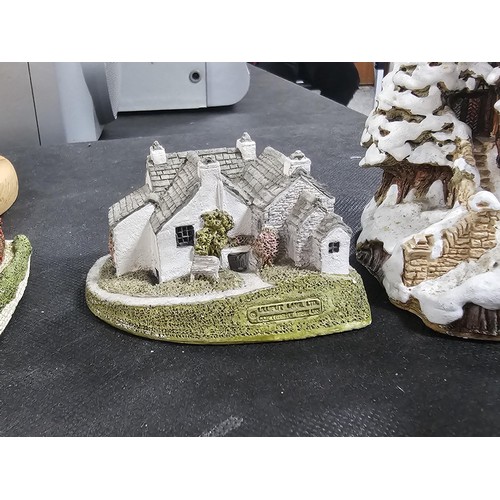 103 - Collection of 14x cottages and buildings to include 7x Lilliput Lane houses along with 4x David Wint... 