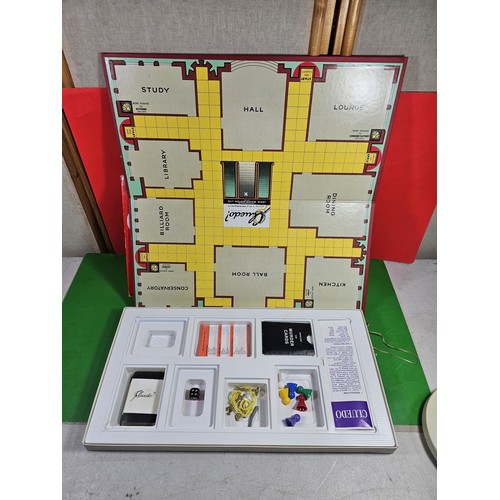 110 - 2x vintage board games to include Mouse Trap by Ideal and a boxed original Cluedo, both are in good ... 