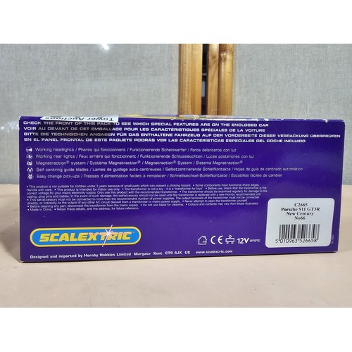 116 - 2x original boxed Scalextric cars in the form of Porsche, in plastic cases, both are in good order c... 