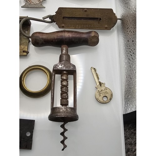 69 - A collection of vintage and antique corkscrews, to include 3x wooden handled corkscrews, two yale lo... 