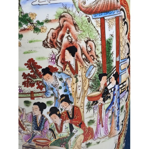 166 - Large and impressive hand painted and decorated Satsuma style vase, the vase depicts an oriental cer... 