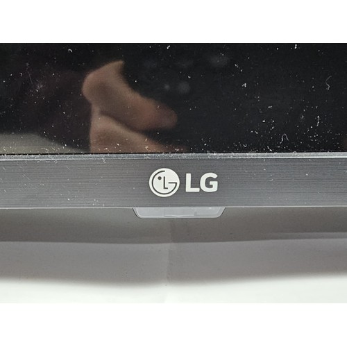 159 - Good quality LG 32