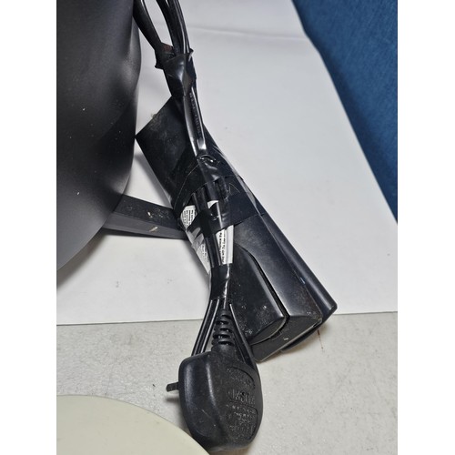 159 - Good quality LG 32