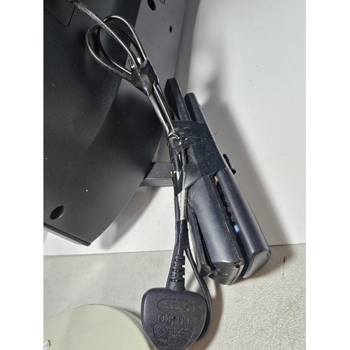 159 - Good quality LG 32