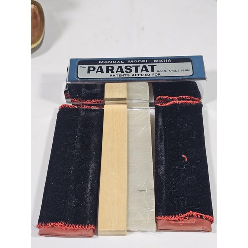 180 - A shelf containing a small quantity of collectables to include a Colibri ceramic tabletop lighter wi... 