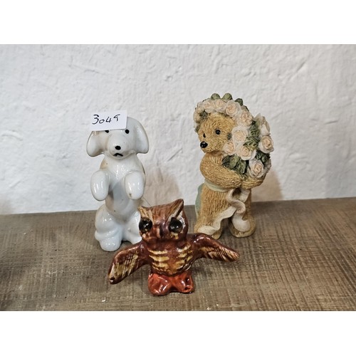 183 - A collection of 25 Wade Whimsies covering a selection of different animals to include chimpanzees, p... 