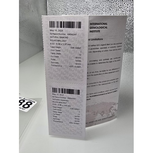 388 - A round cut brilliant clear natural diamond gemstone, has a weight of 0.95ct, accompanied by its ful... 