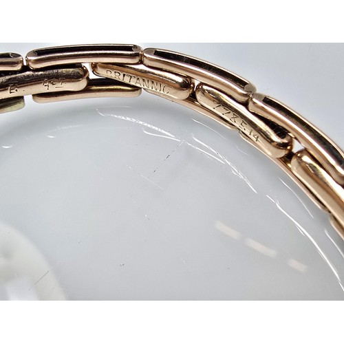 399 - A good quality vintage hallmarked 9ct gold cased wristwatch with matching 9ct gold bracelet, the wat... 