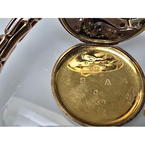 399 - A good quality vintage hallmarked 9ct gold cased wristwatch with matching 9ct gold bracelet, the wat... 
