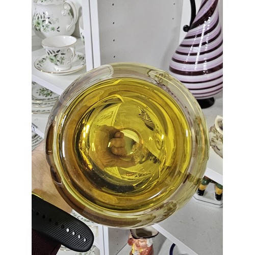 72 - 3x impressive art glass vases to include a vintage Ikea Salong Johanna Jelinek in a weighted glass s... 