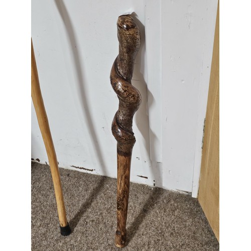 150 - A good quality 2ft long twisted willow cudgel, a heavy stick used for self defence or as a club, the... 