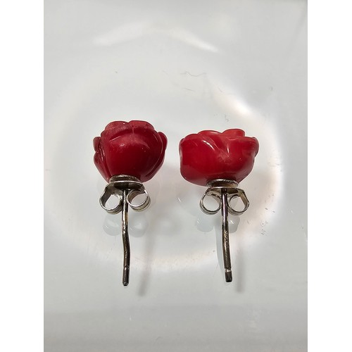 292 - A pair of pretty 9825 Silver Red Rose Stud Earrings. The roses are carved out of a Red Jasper stone.... 
