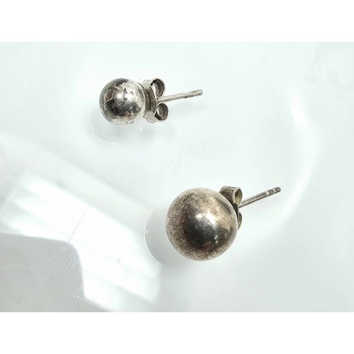 297 - 2x pairs of 925 Silver ball stud earrings featuring a larger set and a smaller set. Both are complet... 