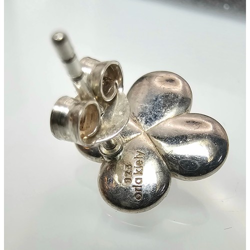 300 - 2x pairs of as new 925 Silver stud earrings. Both are flower formed. One pair is set with Tigers Eye... 