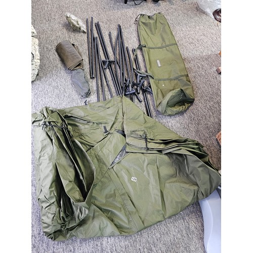 129 - A good quality Westlake fishing cookhouse, very comprehensive in a carry bag