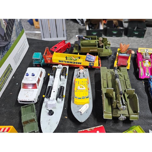 173 - A very large collection of diecast vehicles of various brands including Dinky Corgi and Matchbox veh... 