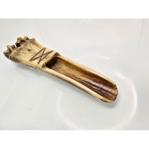 281 - A rare and interesting antique carved antler rope working tool fid or Marlinespike. The handle model... 