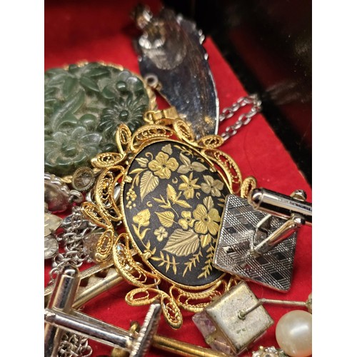 247 - Collection of 3x jewellery boxes to include a cantilever jewellery box with three layers of assorted... 