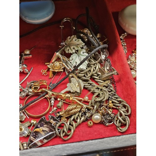 247 - Collection of 3x jewellery boxes to include a cantilever jewellery box with three layers of assorted... 