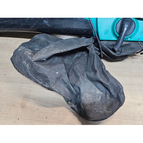510 - Blackspur garden power tool in the form a leaf blower with a catchment sack, blows and vacuums compl... 