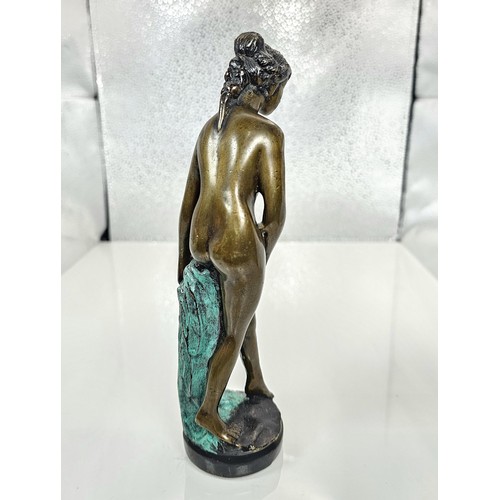 268 - A good solid bronze vintage figure of a classical nude lady holding a robe, the figure appears unsig... 