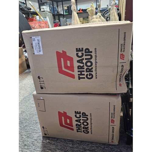 526 - 2x boxes containing a very large quantity of new 1.2L plastic sweet pots - each box contains a quant... 