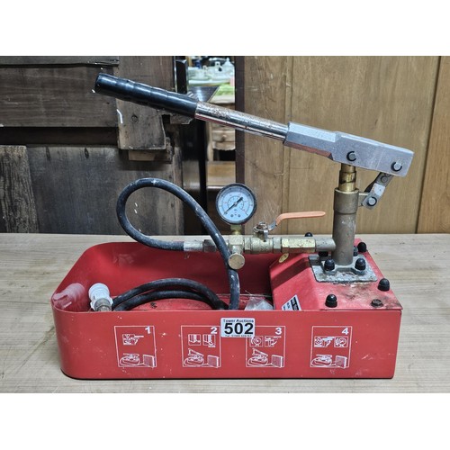 502 - Hand test pump kit for testing the pressure in central heating, model number 20-50, has a pressure r... 