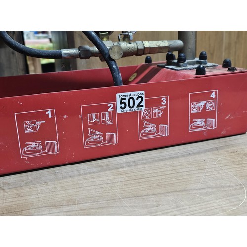 502 - Hand test pump kit for testing the pressure in central heating, model number 20-50, has a pressure r... 