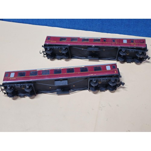 171 - A OO gauge City of London locomotive with the running number 46245, in need of attention along with ... 