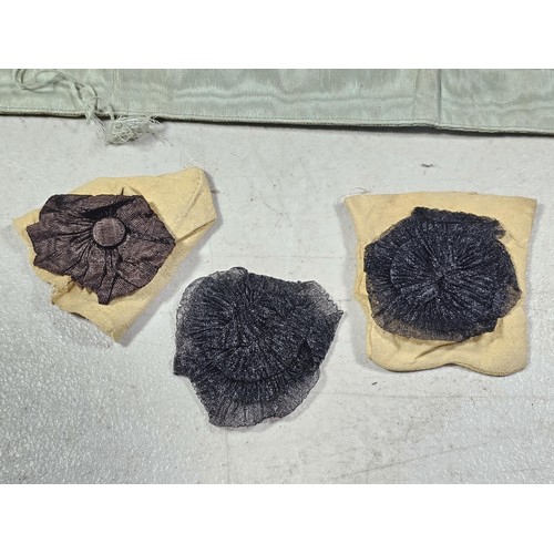 454 - A collection of good vintage Masonic related items to include a Masonic apron, 2x Masonic metal tass... 