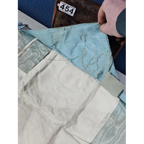 454 - A collection of good vintage Masonic related items to include a Masonic apron, 2x Masonic metal tass... 