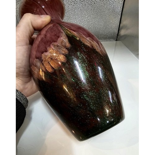 432 - A good quality heavy Italian art glass vase, very likely Murano with bulbous body and flared neck, r... 
