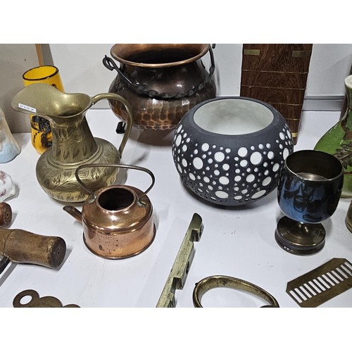 115 - 2x boxes of collectables to include cased HACO 35 S 35mm camera, 4x wooden handled corkscrews, 2x ci... 