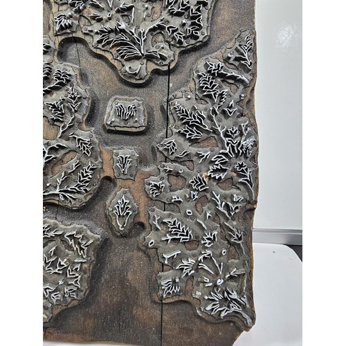 126 - 2x good quality antique large wooden print blocks, one with a leaf design the other with one having ... 