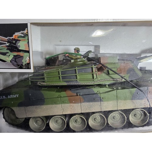 148 - Large boxed Hobby Engine 1:16 scale M1A1 Abrams Tank is a plastic model replica of a military tank w... 