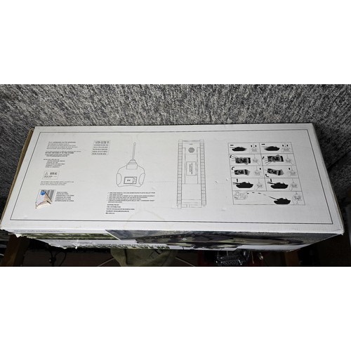148 - Large boxed Hobby Engine 1:16 scale M1A1 Abrams Tank is a plastic model replica of a military tank w... 