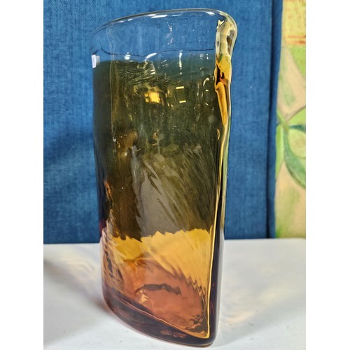 231 - Collection of 3x collectable art glass pieces to include a multicoloured Murano bottle shaped vase w... 